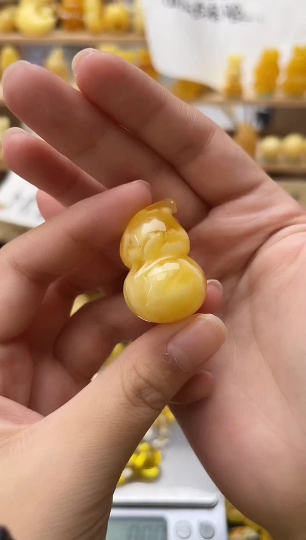 琥珀未镶嵌珠宝奇石075琥珀蜜蜡微瑕