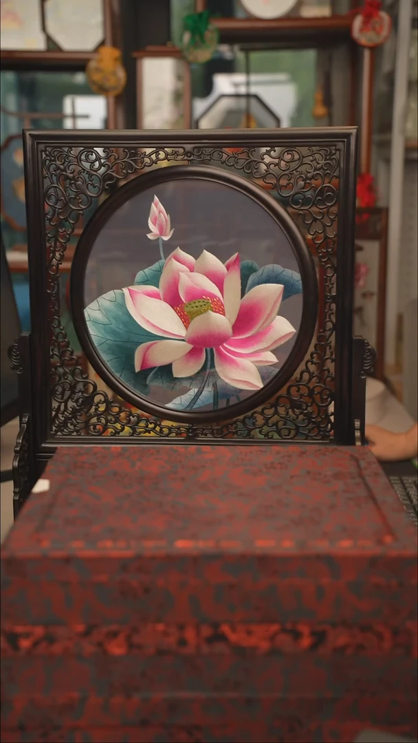 扇子布**克苏绣作品手工异色大摆台