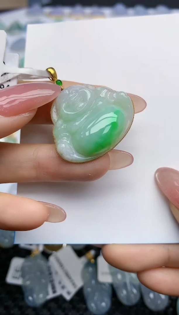 【闪购商品】翡翠颈饰18K金镶嵌天然翡翠A货