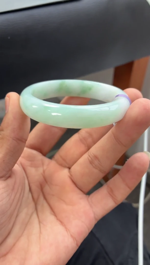 未镶嵌手镯翡翠（大漏特漏）细腻水润绿底飘绿花  3号 53-54圈口