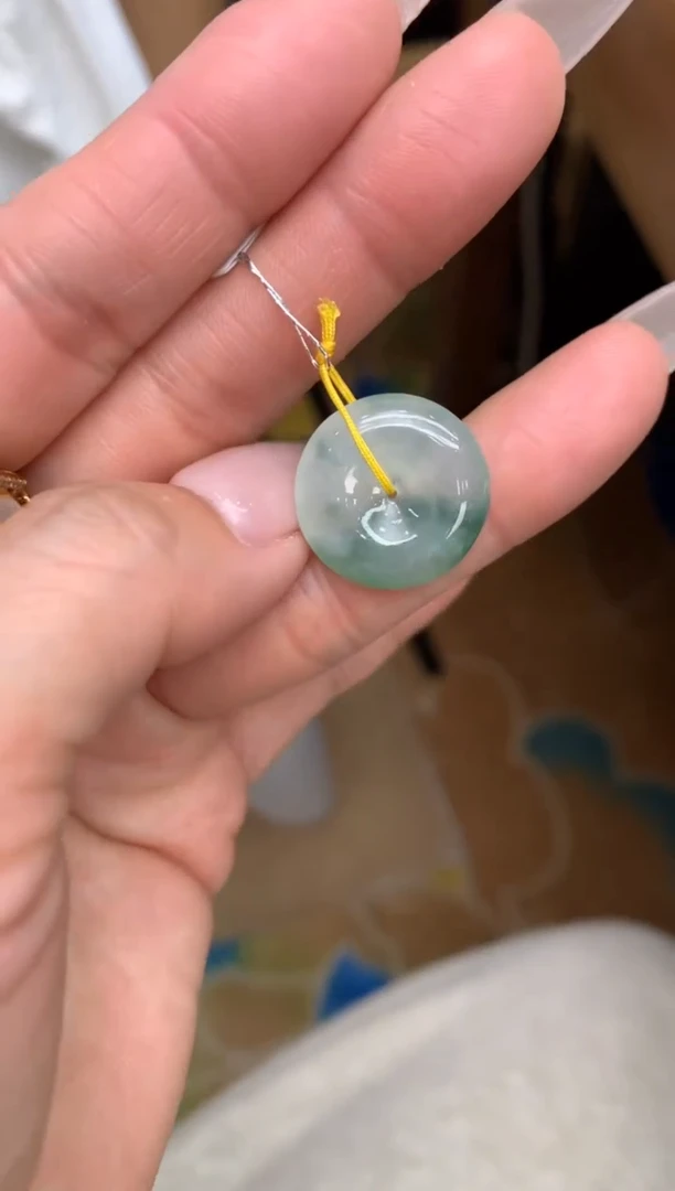 【闪购商品】翡翠颈饰未镶嵌平安扣