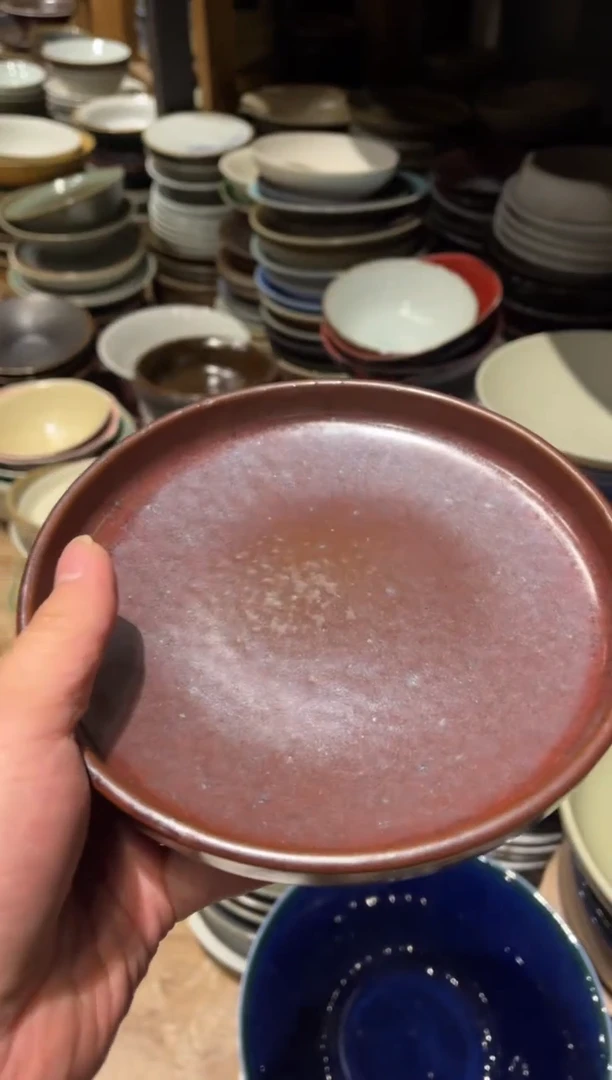 【闪购商品】瓷片290陶泥铁锈红立口盘1个