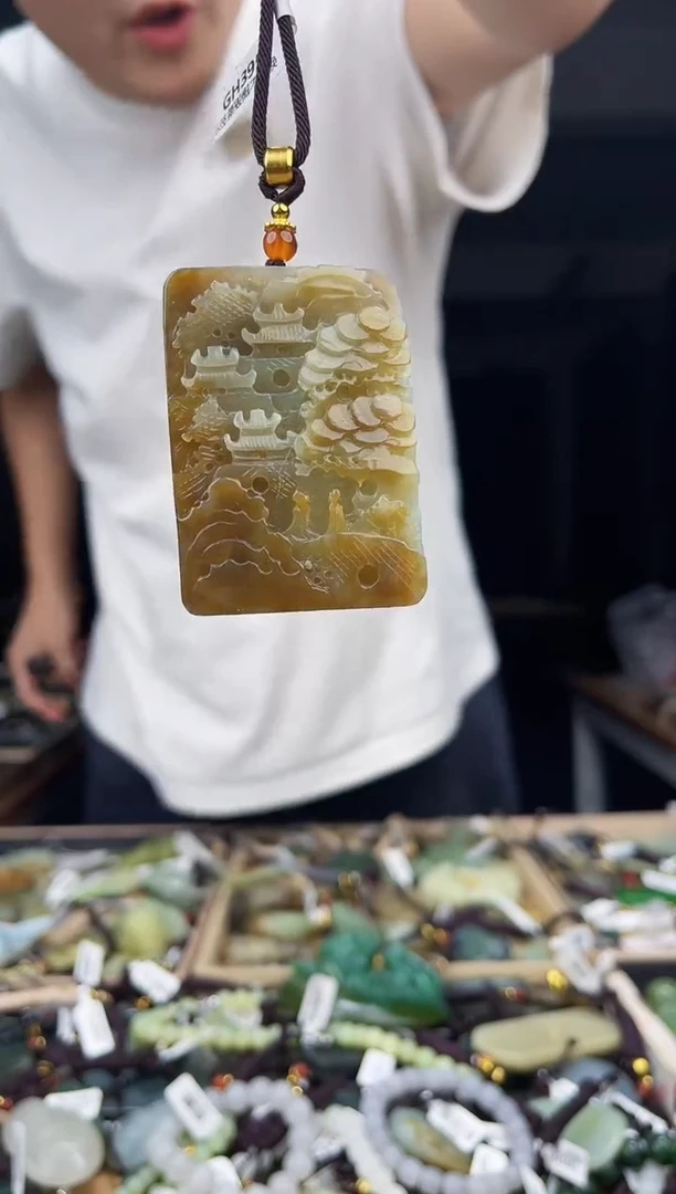 颈饰未镶嵌和田玉1