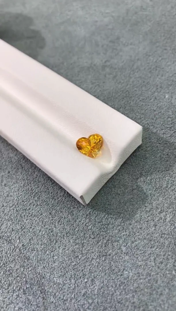 裸石彩色蓝宝石黄色蓝宝石 2.6CT