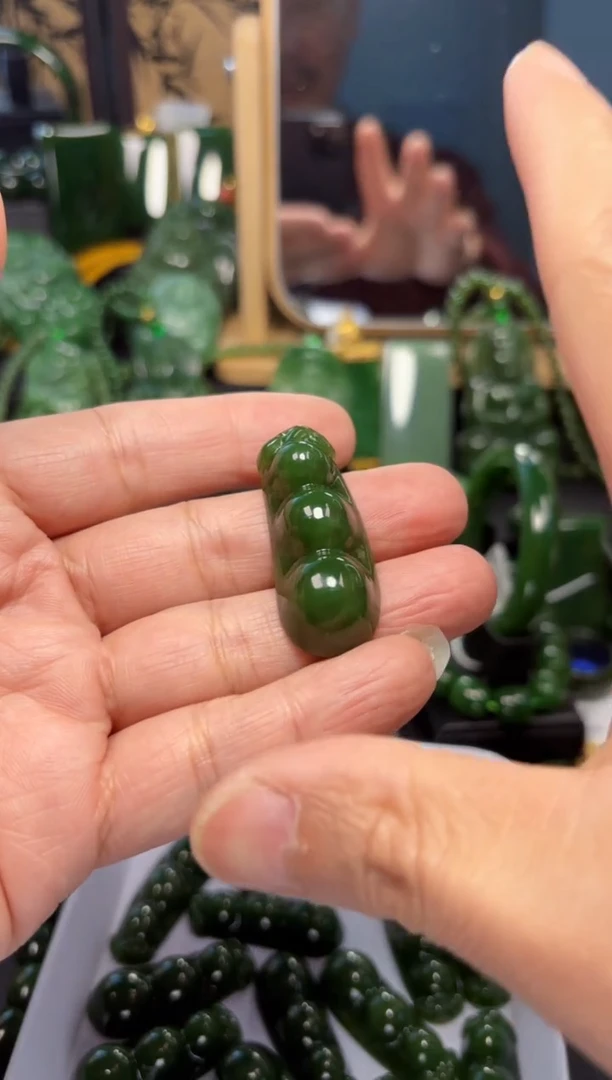 【闪购商品】和田玉（碧玉）吊坠(赠链)未镶嵌1