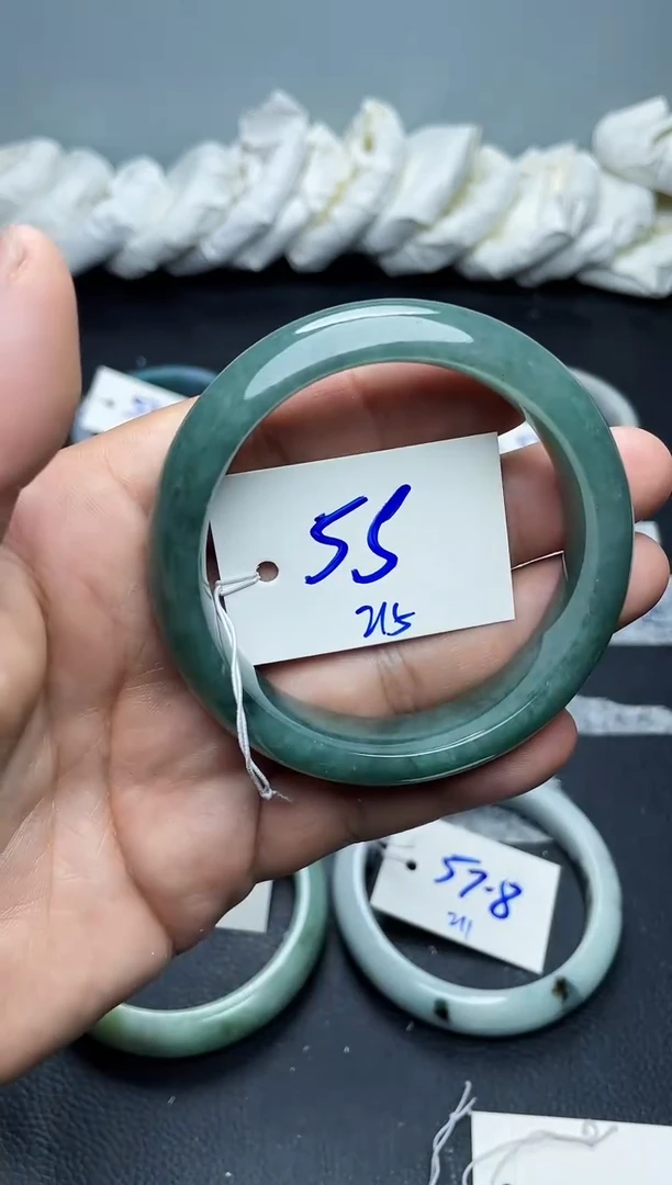 未镶嵌手镯翡翠215