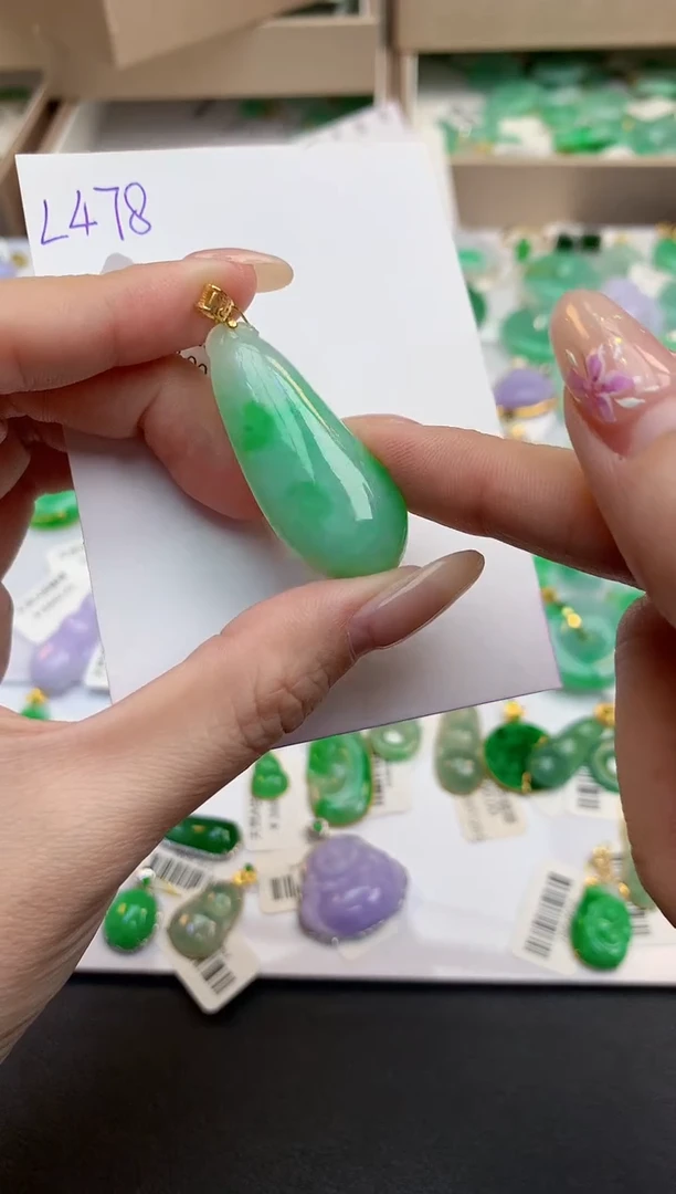 颈饰18K金镶嵌翡翠天然缅甸A货翡翠