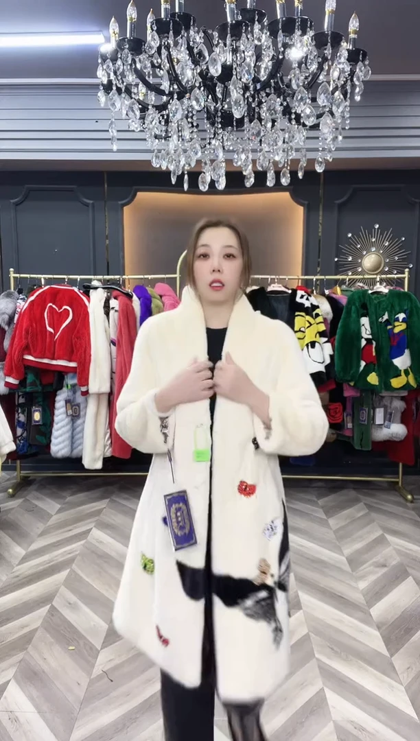 冬季时尚水貂外套