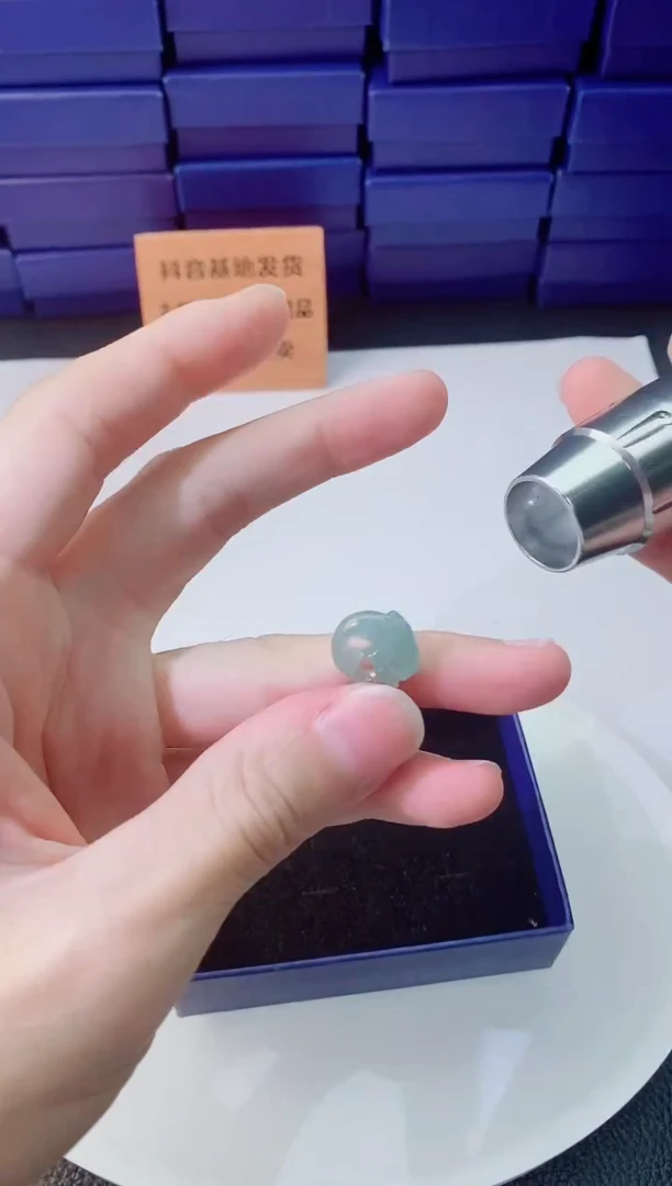 翡翠未镶嵌颈饰1111111111