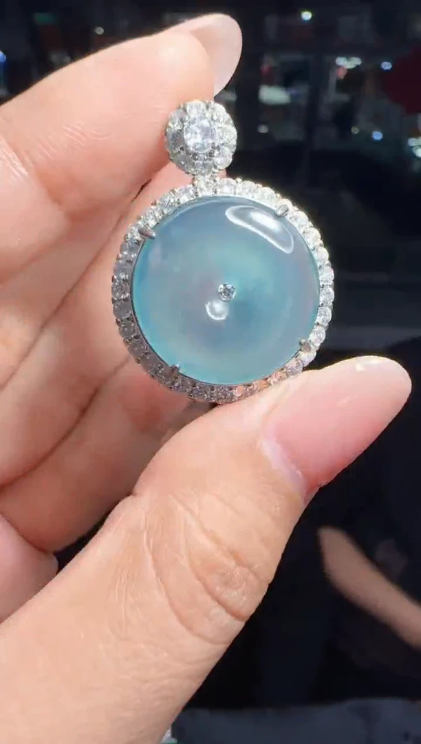 未镶嵌定制翡翠翡翠吊坠15