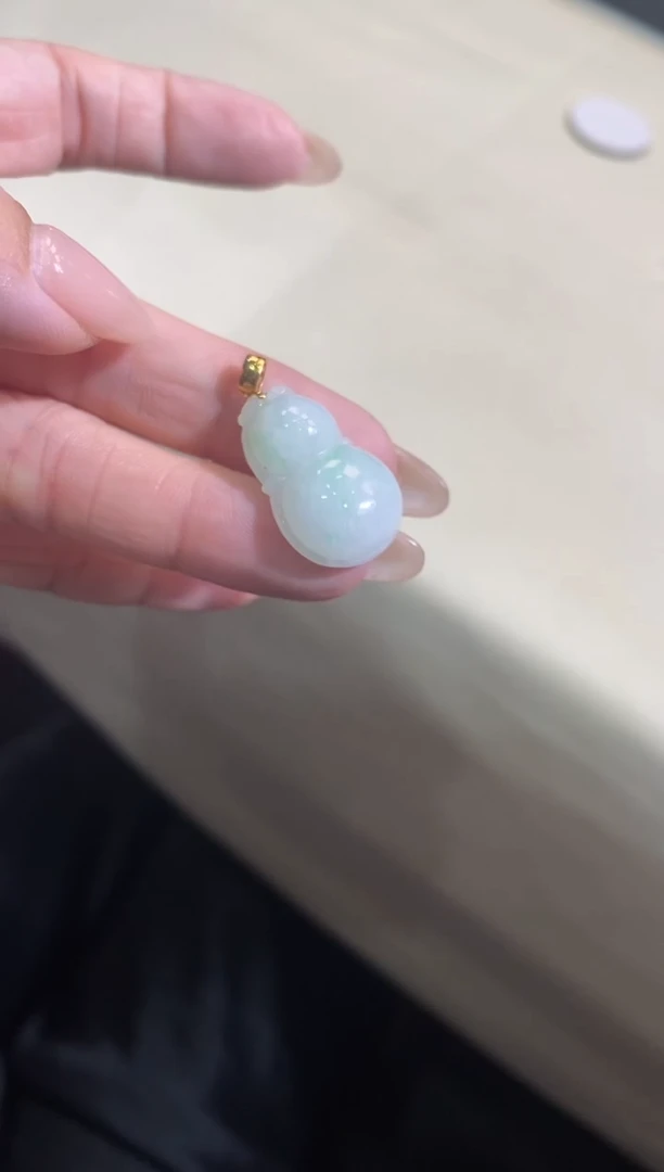 翡翠18K金镶嵌吊坠(不含链)葫芦