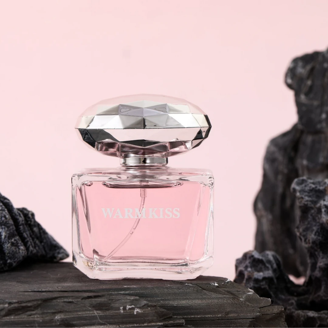 【宠粉福利】WARMKISS晶钻香水留香迷人送那优浪漫巴黎黑金口红