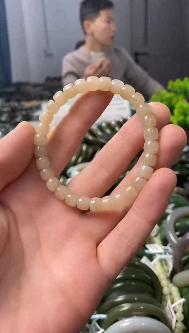 未镶嵌手镯和田玉7mm