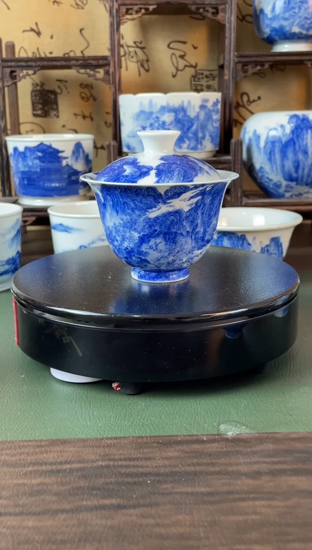 宋画精工山水盖碗重山复岭图