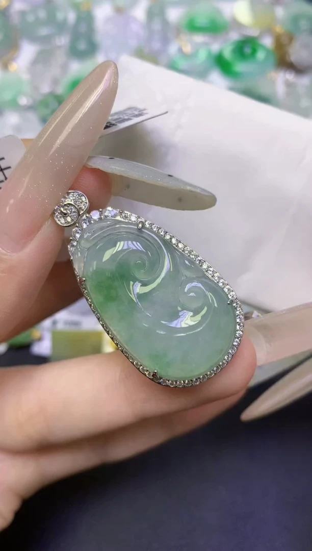 颈饰未镶嵌翡翠天然缅甸翡翠A货百元以上9元证书费自理