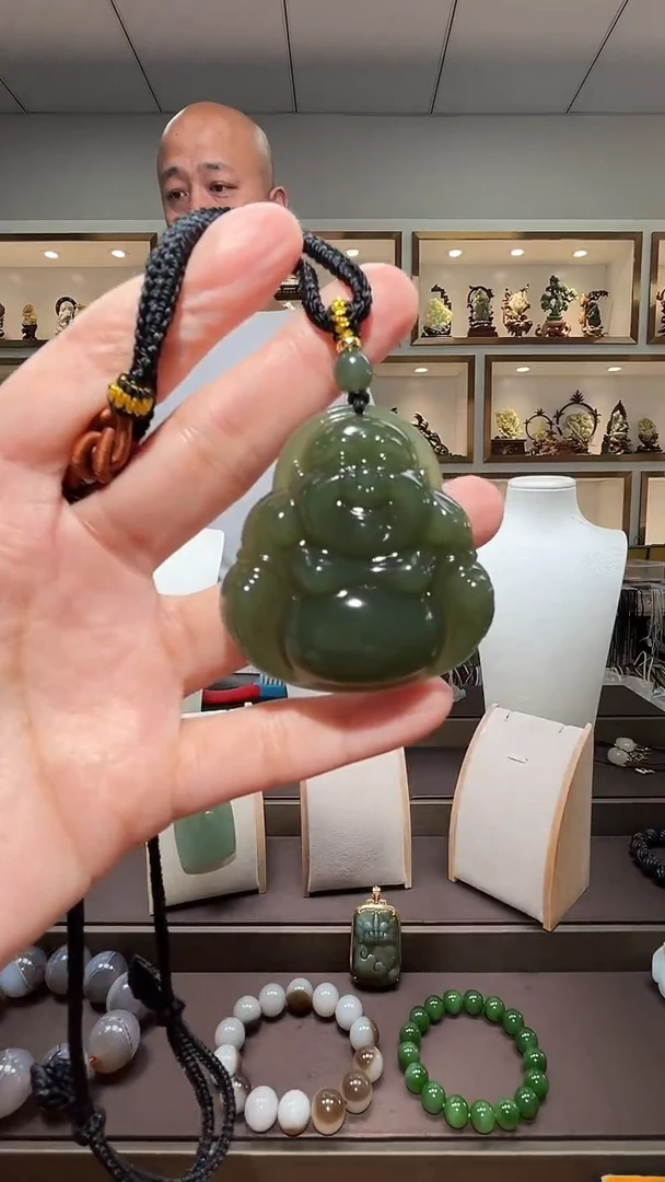 和田玉未镶嵌颈饰苏