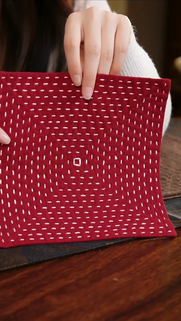 【闪购商品】织绣密密缝正方形杯垫小号红色