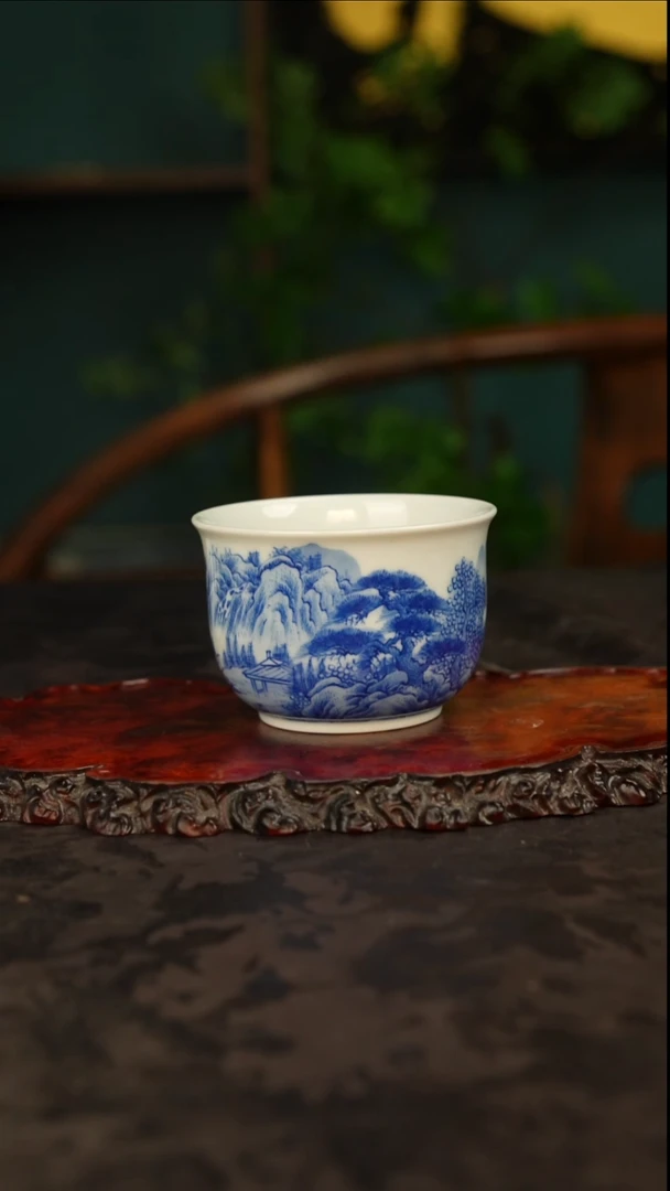 青花手绘山水主人杯