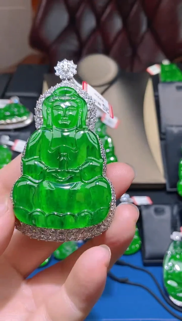 【闪购商品】翡翠颈饰未镶嵌天然A货翡翠M10