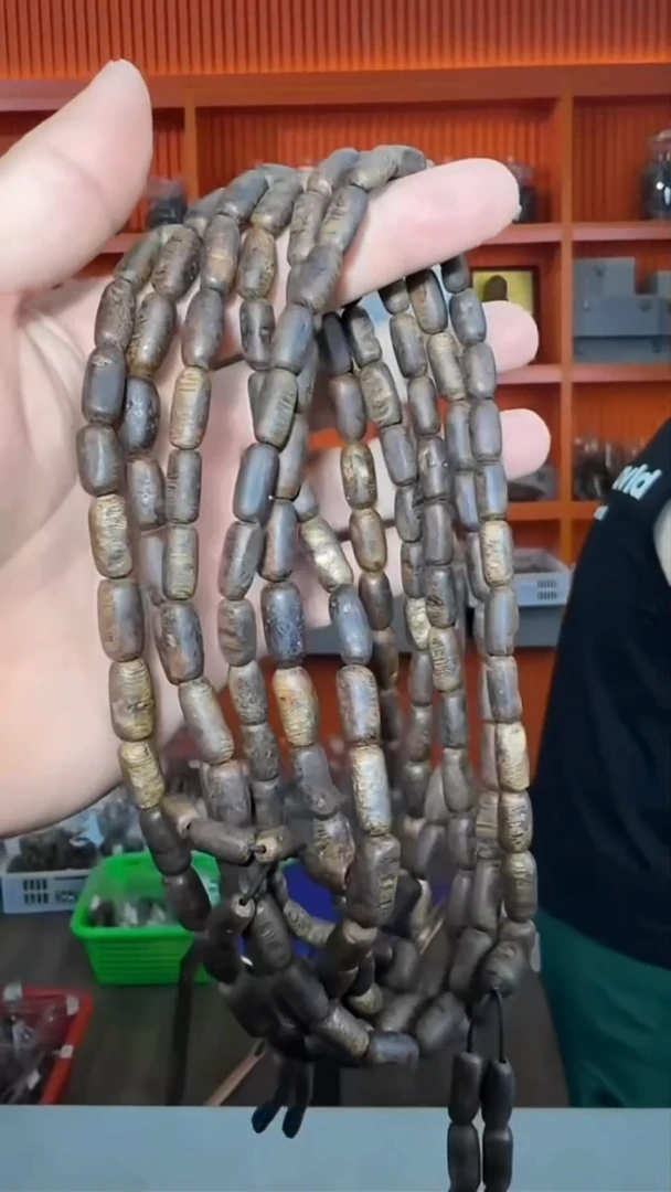 沉香手串26号瘤疤多样性发一