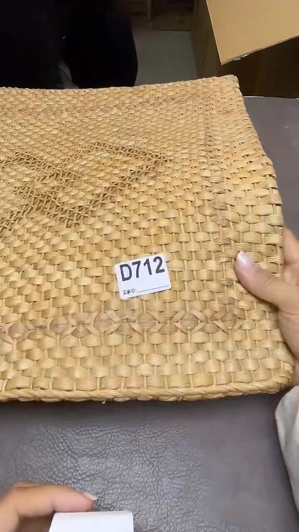 瓷片猴**?默认微瑕，谨慎参拍D712