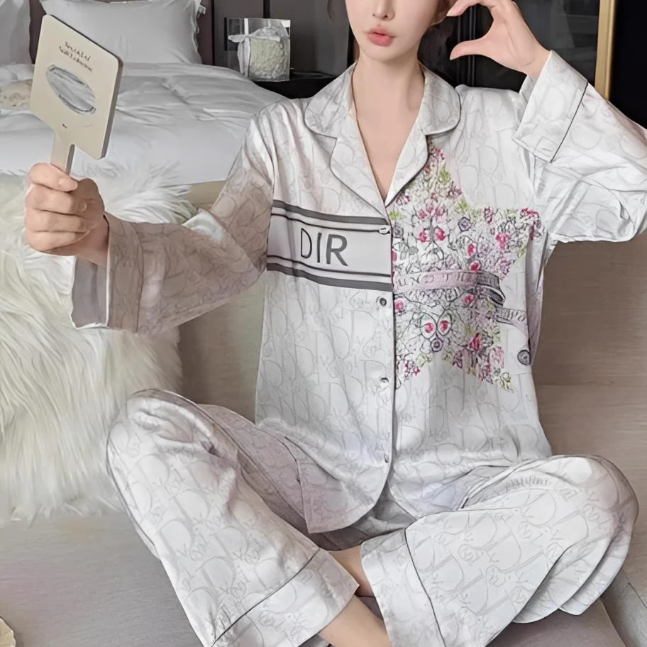 达芬奇密码2025年春夏季新款女高级感简约长袖家居服套装欧若风
