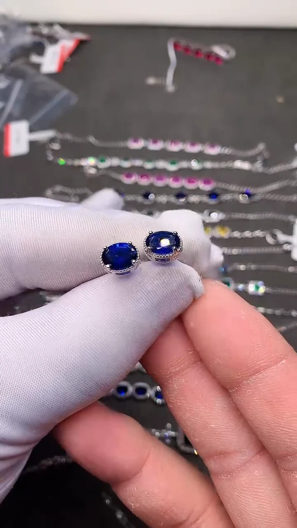 【闪购商品】蓝宝石耳饰银S925镶嵌.......