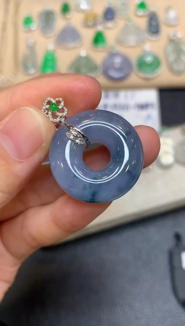 颈饰18K金镶嵌翡翠甜甜圈【无服务费【48小时鉴赏期】