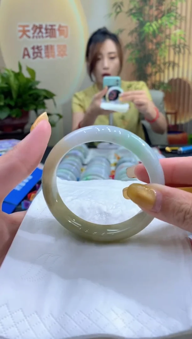 翡翠手镯未镶嵌000035012