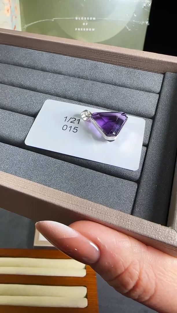 【闪购商品】水晶吊坠(不含链)银S925镶嵌发一(015)