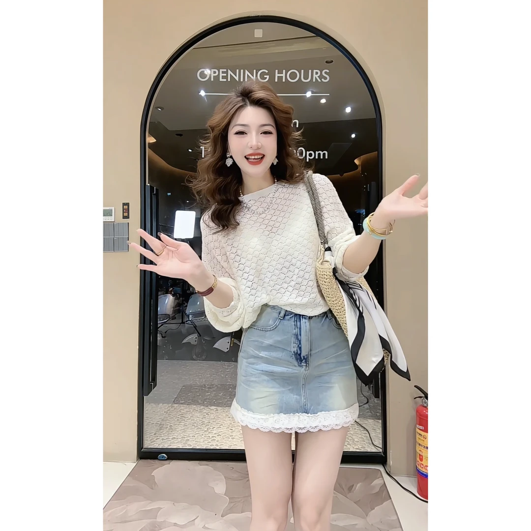 涵儿家 法式慵懒感蝙蝠袖镂空针织衫 VS甜美蕾丝花边牛仔包臀半裙