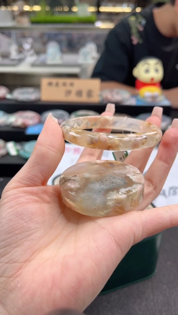 未镶嵌手镯石英质玉尘*丷圈口（赠品镯心）圈口（赠品镯心）