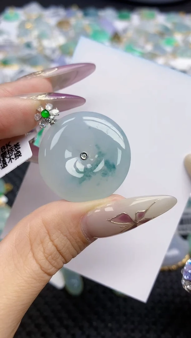 翡翠挂件18K金镶嵌248   天然翡翠A货