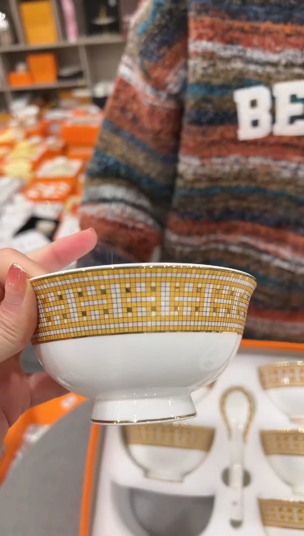 【闪购商品】杯H542--------------