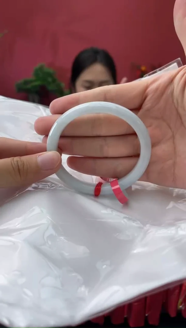 未镶嵌手镯翡翠4