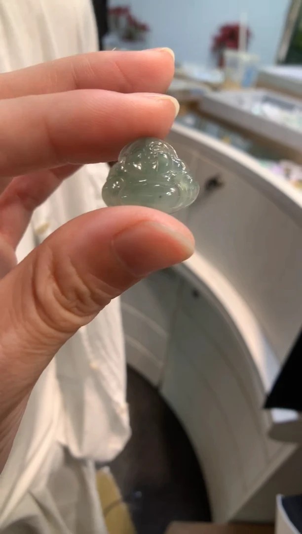 颈饰未镶嵌翡翠佛公