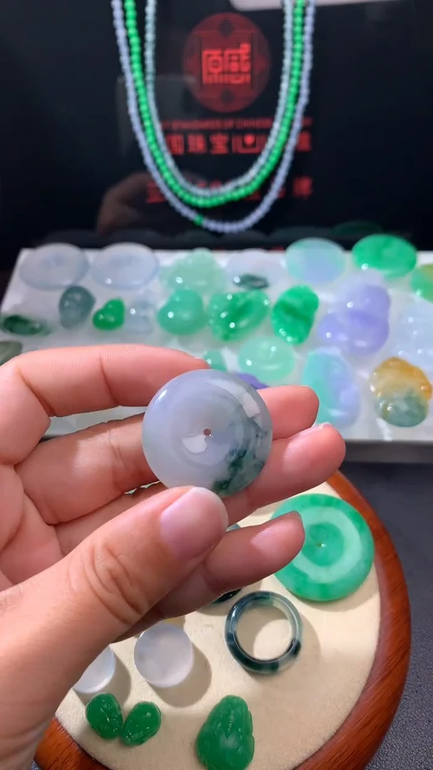 未镶嵌定制翡翠