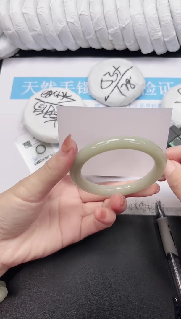 未镶嵌手镯石英质玉62-59.6DY
