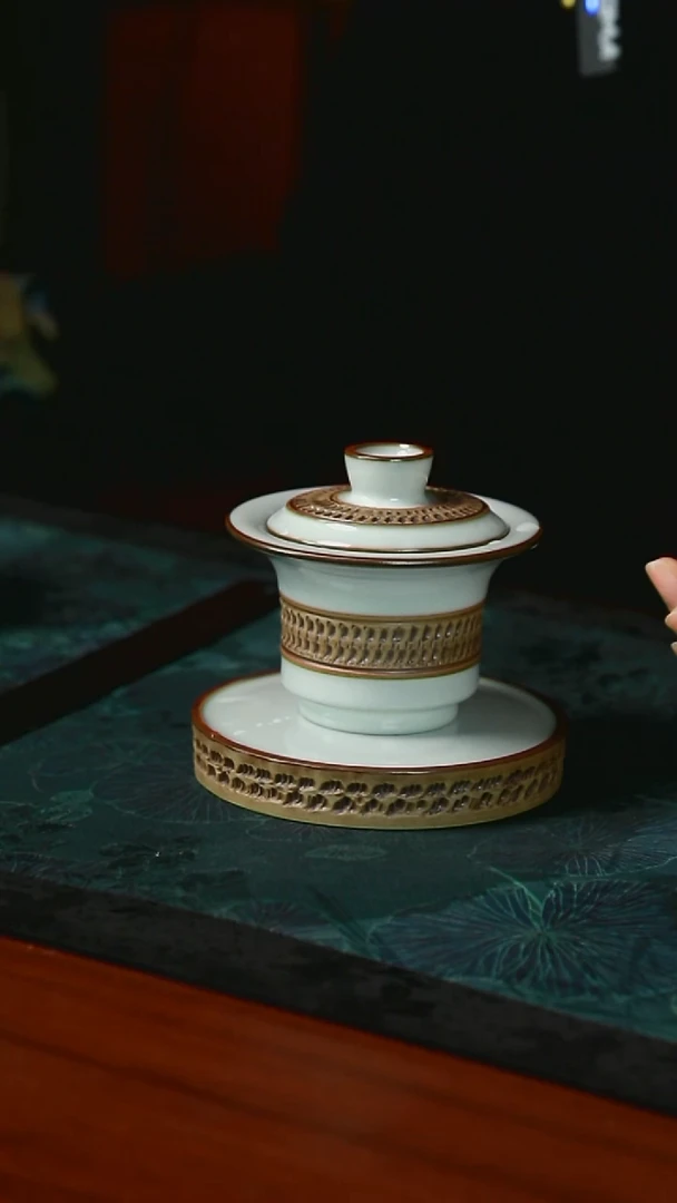 熊*马蹄盖碗 杨老师 一级品  支钉 月白