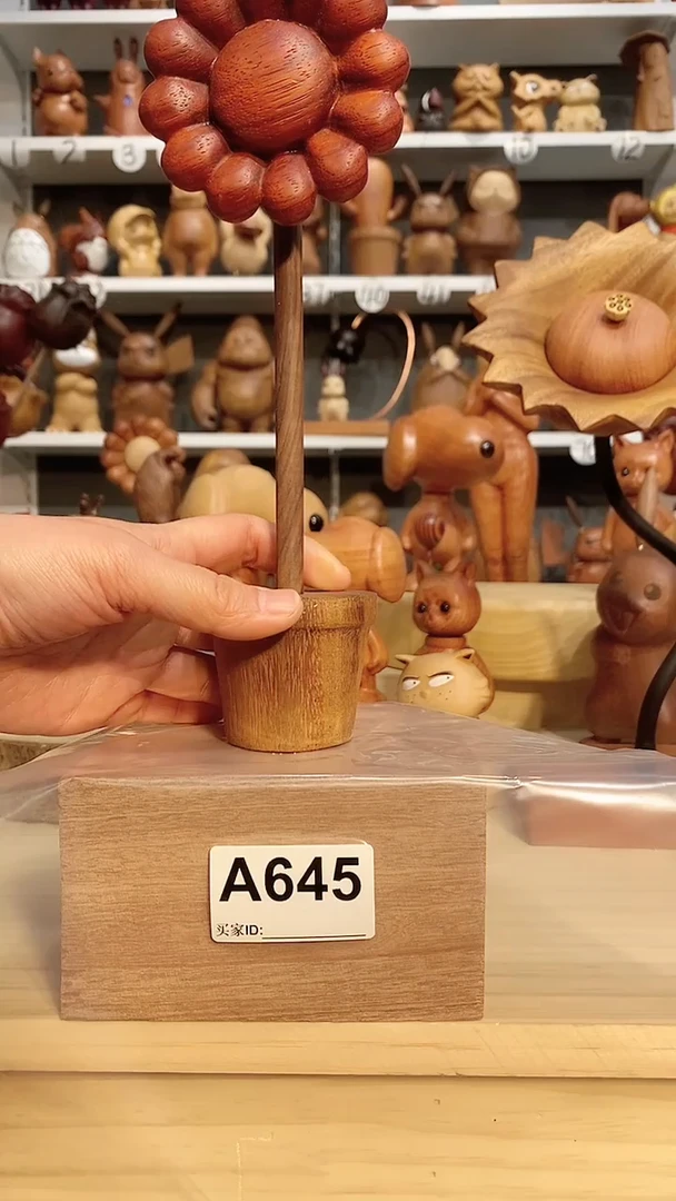 【闪购商品】木木雕摆件可爱卡通