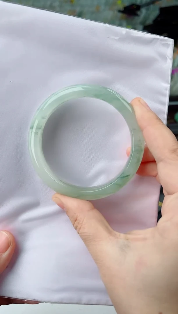 【闪购商品】石英质玉手镯未镶嵌702