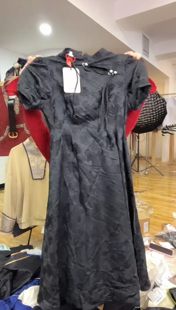 L码        105-115斤   连衣裙