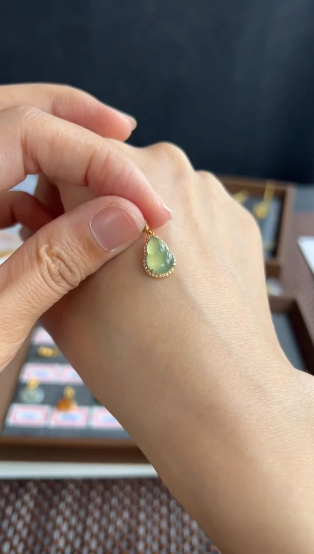 翡翠18K金镶嵌吊坠(不含链)407买断