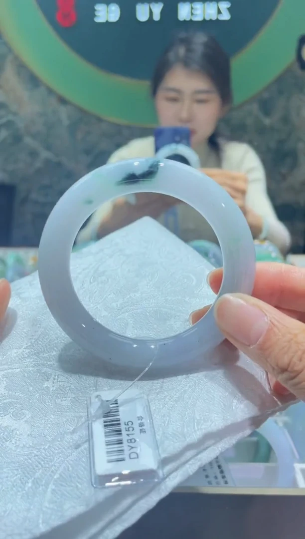 【闪购商品】翡翠手镯未镶嵌959200000