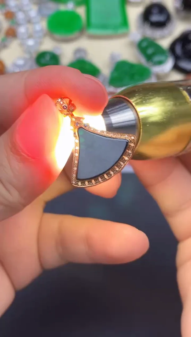 颈饰18K金镶嵌翡翠429-中国好珍宝