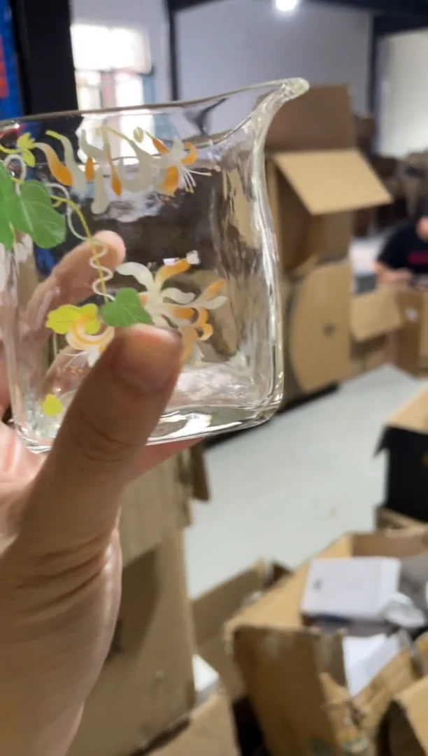 遇器四方公杯芙蓉花