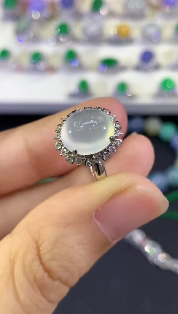 18K金镶嵌戒指翡翠B183