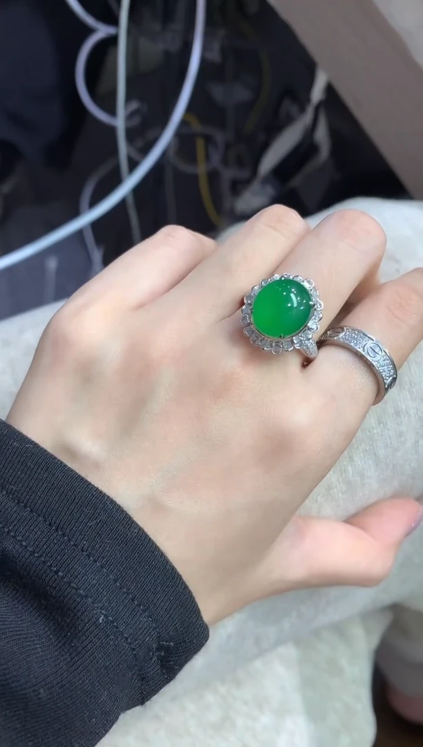 18K金镶嵌戒指翡翠41团购