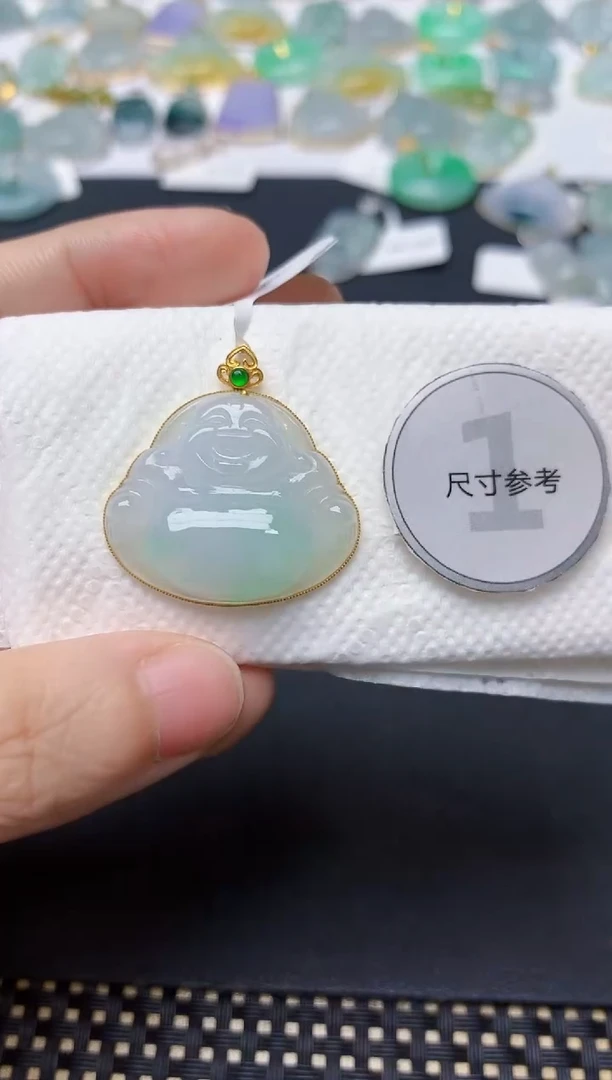 翡翠18K金镶嵌颈饰天然缅甸A货翡翠