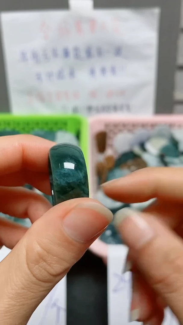 【闪购商品】翡翠颈饰未镶嵌天然翡翠A货